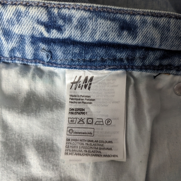 H&M High Waisted Mom Jeans - Picture 5 of 7